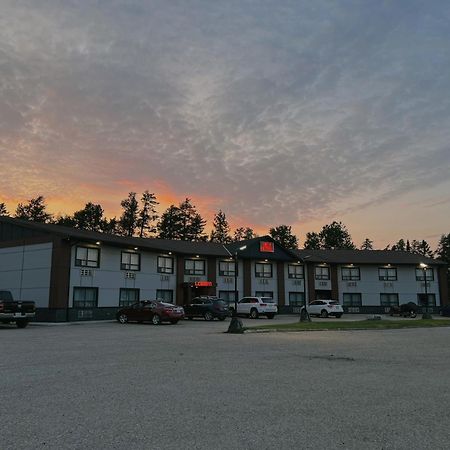 Hwy 17 Hotel Wawa Extérieur photo