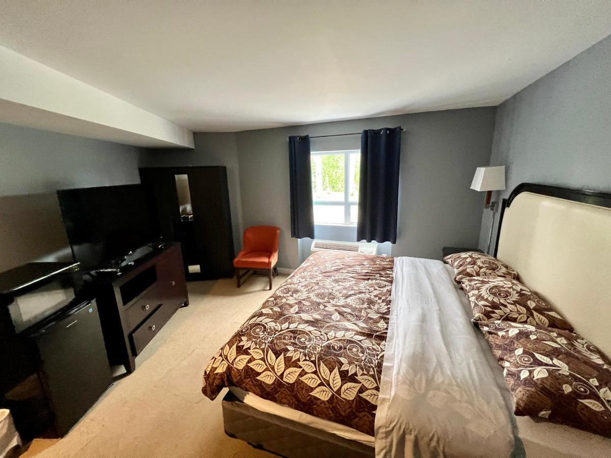 Hwy 17 Hotel Wawa Extérieur photo