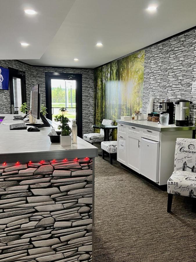 Hwy 17 Hotel Wawa Extérieur photo