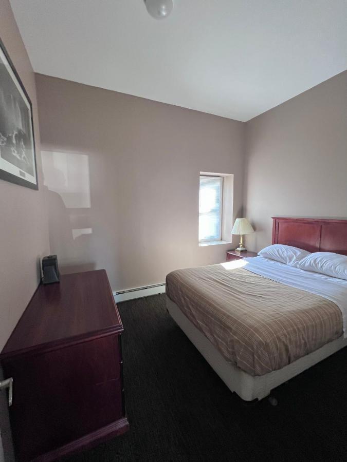 Hwy 17 Hotel Wawa Extérieur photo