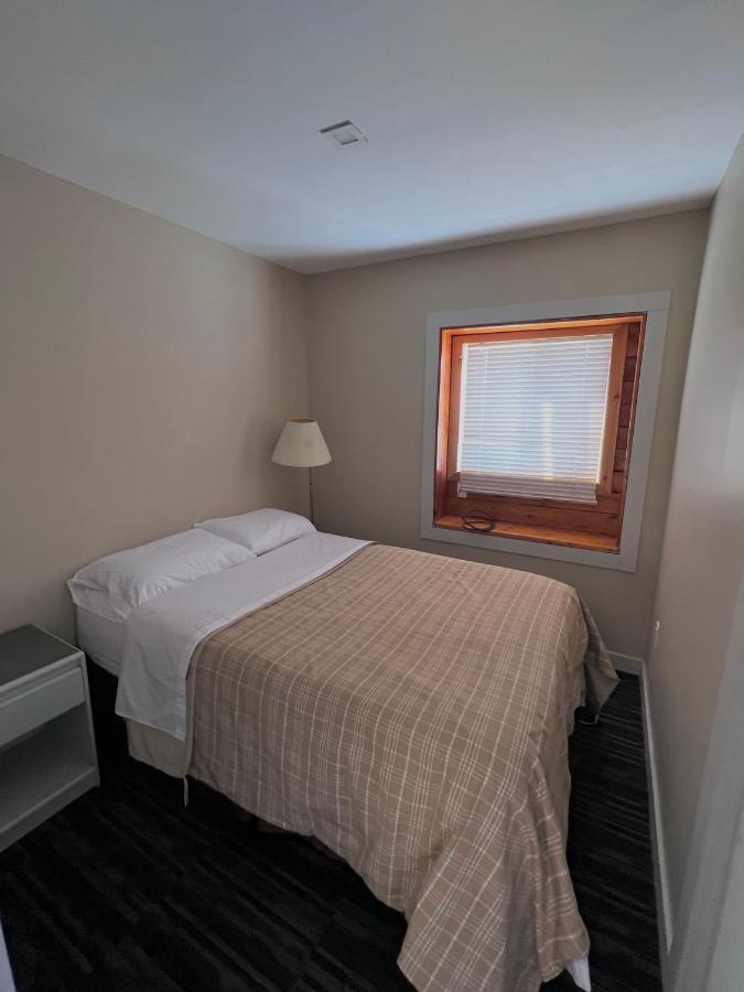 Hwy 17 Hotel Wawa Extérieur photo