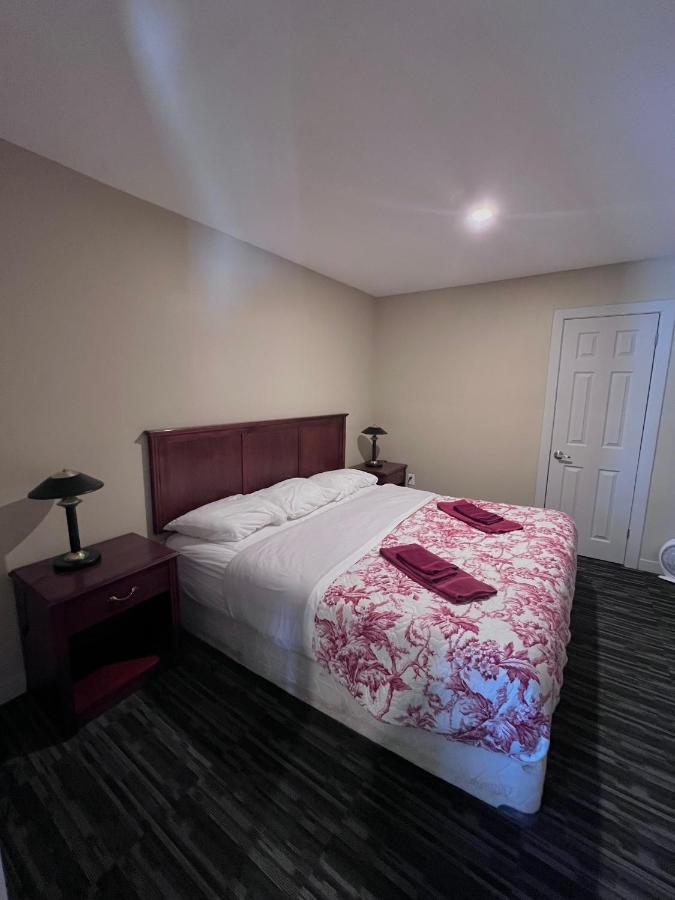 Hwy 17 Hotel Wawa Extérieur photo