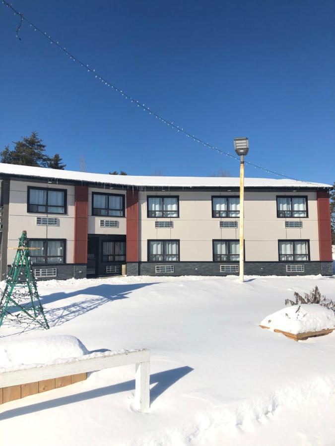 Hwy 17 Hotel Wawa Extérieur photo